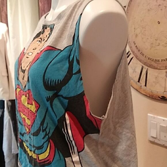 Top - Picture 2 of 8